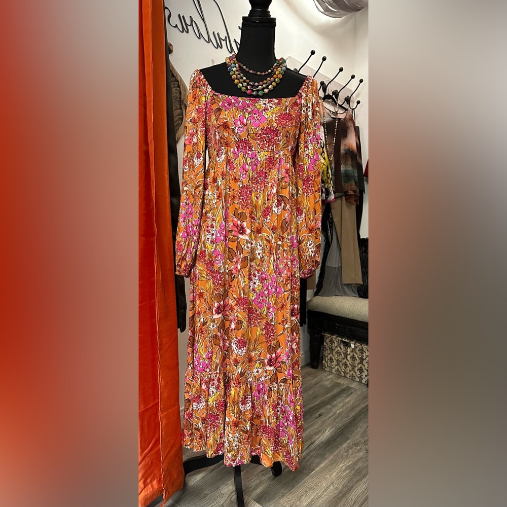 Gorgeous spring/Summer dress !